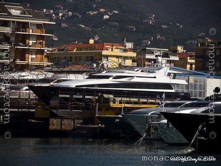 Alhena yacht