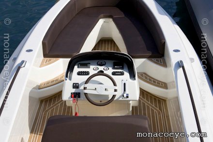 Dariel open cockpit