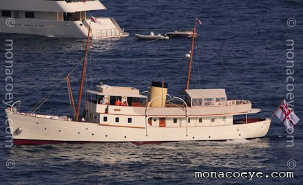 Blue Bird classic yacht