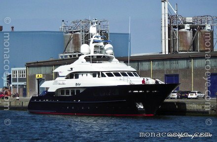 My Trust Hakvoort yacht