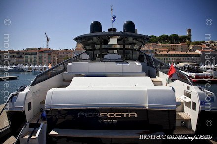 Itama SeventyFive at the Cannes 2008 Boat Show