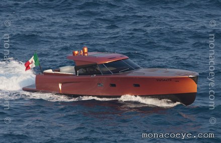 Maxi Dolphin MD51 Power