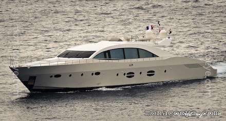 Mima yacht